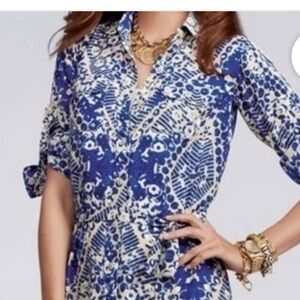 CAbi blue geometric print tab sleeve blouse